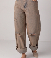 Джинси baggy з рваними елементами