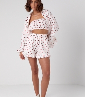 Літній костюм-трійка прикрашений сердечками