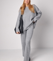 Жіночий костюм oversize у рубчик зі штанами палаццо