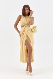 Сукня міді з вирізами на талії Сукня міді з вирізами на талії