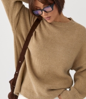 В’язаний однотонний джемпер вільного фасону