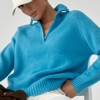 Жіночий светр на блискавці з широким коміром-поло  LX-10695912