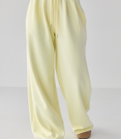 Теплі однотонні спортивні штани зі складками