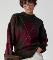 Тепла в'язана кофта з ромбами