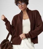 Однотонний в'язаний кардиган із коміром-стійкою