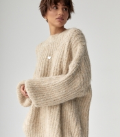 Тепла жіноча кофта з рукавами-ліхтариками