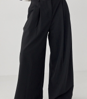 Класичні однотонні штани-палаццо зі складками
