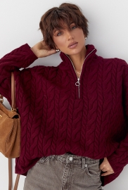 Жіночий светр із косичками Жіночий светр із косичками