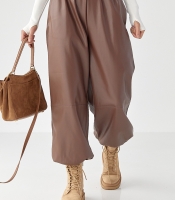 Штани-джогери з екошкіри