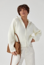 Кардиган на блискавці з крупної в'язки