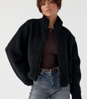 Коротке пальто з екохутра тедді на блискавц