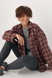 Картата сорочка з накладною кишенею