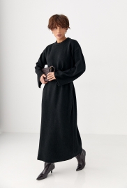 Довга в'язана вільна сукня