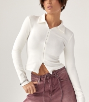 Приталений лонгслів-поло на блискавці