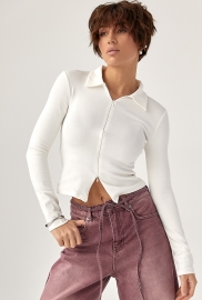 Приталений лонгслів-поло на блискавці