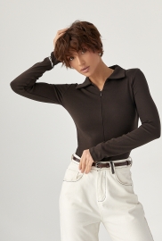 Приталений лонгслів-поло на блискавці