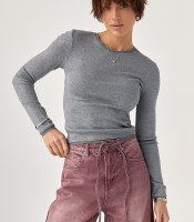 Однотонний лонгслів із сітчастою окантовкою