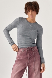 Однотонний лонгслів із сітчастою окантовкою