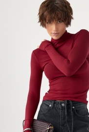 Базовий тонкий гольф з горловиною-стійкою