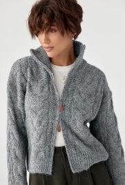 Теплий кардиган в косички на блискавці