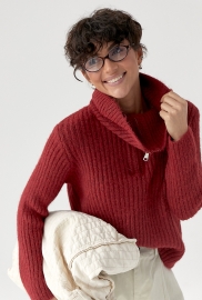 Тепла кофта в рубчик із блискавкою на комірі