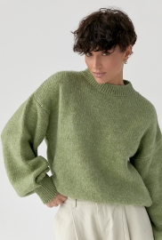 В'язана кофта з рукавами-ліхтариками