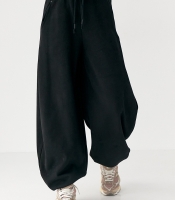 Теплі спортивні штани вільного фасону