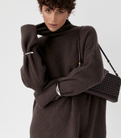 Тепла в'язана туніка в рубчик