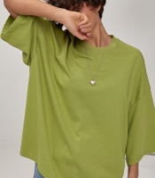 Жіноча футболка оверсайз із декоративним швом на спині