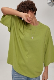 Жіноча футболка оверсайз із декоративним швом на спині