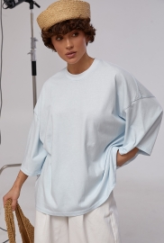 Жіноча футболка оверсайз із декоративним швом на спині Жіноча футболка оверсайз із декоративним швом на спині