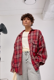 Сорочка в клітинку з відкладним комірцем Сорочка в клітинку з відкладним комірцем