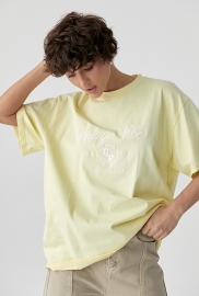 Оверсайз футболка з вишитими написами