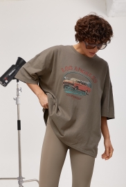 Футболка в стилі тай-дай із принтом авто Футболка в стилі тай-дай із принтом авто