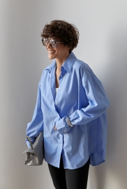 Однотонна класична сорочка з напівкруглим низом