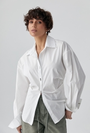 Класична однотонна сорочка з елегантними ґудзиками Класична однотонна сорочка з елегантними ґудзиками