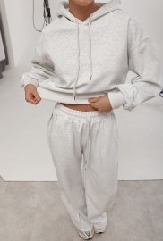Спортивний костюм із худі та прямими штанами зі швами навиворіт