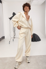 Спортивний костюм із худі та прямими штанами на затяжках