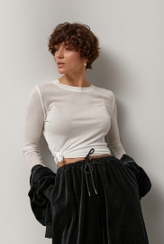 Однотонний сітчастий лонгслів