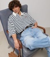 Футболка-поло у смужку