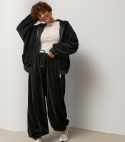 Велюровий спортивний костюм із худі та прямими штанами