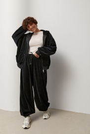 Велюровий спортивний костюм із худі та прямими штанами