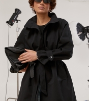 Жіночий тренч з поясом