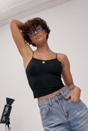 Короткий топ на бретелях із люрексу