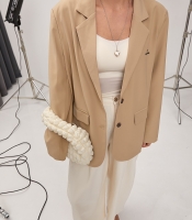 Класичний прямий піджак з написами