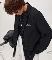 Класичний прямий піджак з написами