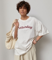 Футболка вільного фасону з написом Saturday