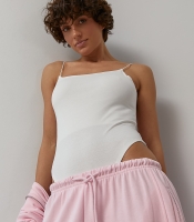 Жіноче трикотажне боді на бретелях