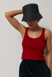 Однотонна трикотажна майка в рубчик Однотонна трикотажна майка в рубчик