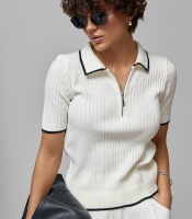 В'язане поло в рубчик із контрастною окантовкою